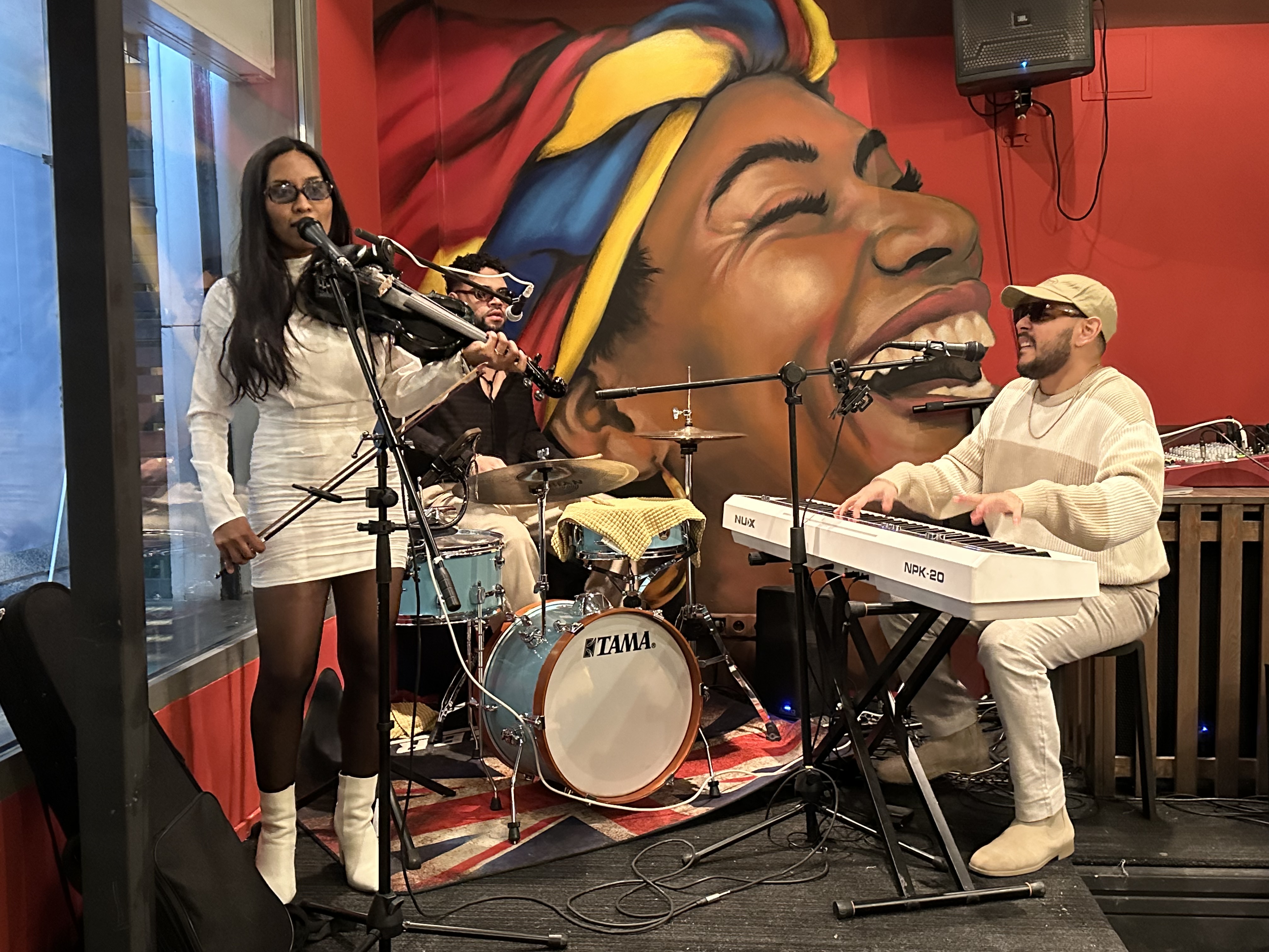 Artistas latinos en Polonia